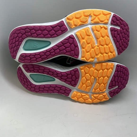 Women’s New Balance Fresh Foam 680 V7 Running Shoes Size 6 Black/Teal New in Box - Picture 8 of 9